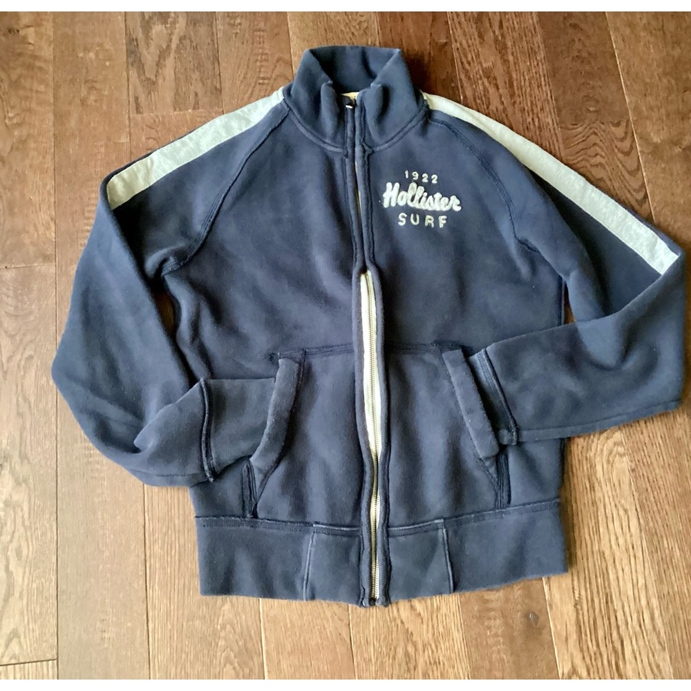 Used men’s Hollister sweatshirt